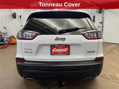 More photos of 2020 Jeep Cherokee Latitude Plus at Cassill Motors, IA