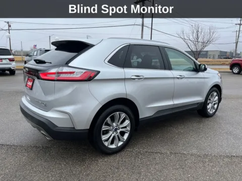 More photos of 2019 Ford Edge Titanium at Cassill Motors, IA