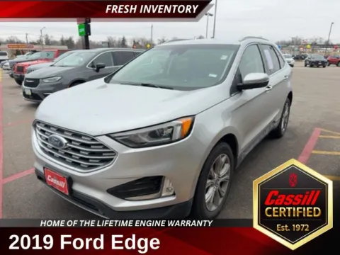 Silver 2019 Ford Edge Titanium for sale in Cedar Rapids, IA