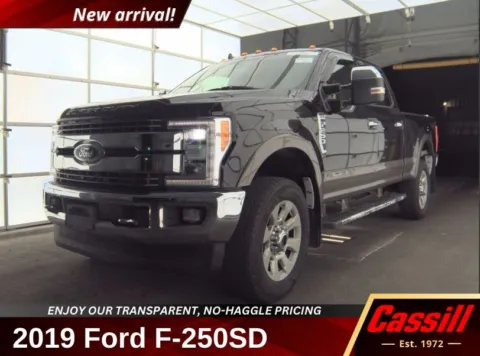 Blue 2019 Ford F-250SD King Ranch for sale in Cedar Rapids, IA