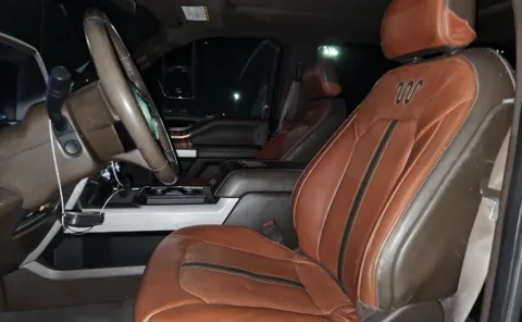 More photos of 2019 Ford F-250SD King Ranch at Cassill Motors, IA