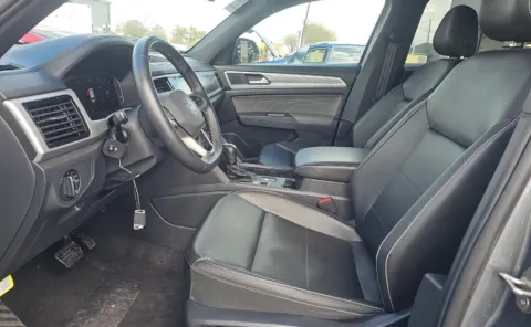 More photos of 2023 Volkswagen Atlas Cross Sport 3.6L V6 SE w/Technology at Cassill Motors, IA