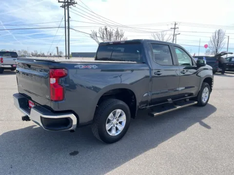 More photos of 2021 Chevrolet Silverado 1500 LT at Cassill Motors, IA