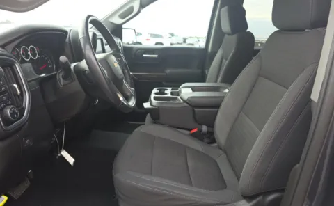 More photos of 2021 Chevrolet Silverado 1500 LT at Cassill Motors, IA