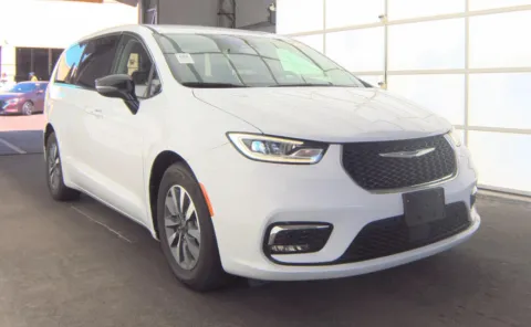 Photos of 2024 Chrysler Pacifica Hybrid Select for sale in Cedar Rapids, IA at Cassill Motors