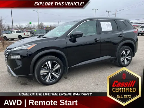 Black 2024 Nissan Rogue SL for sale in Cedar Rapids, IA