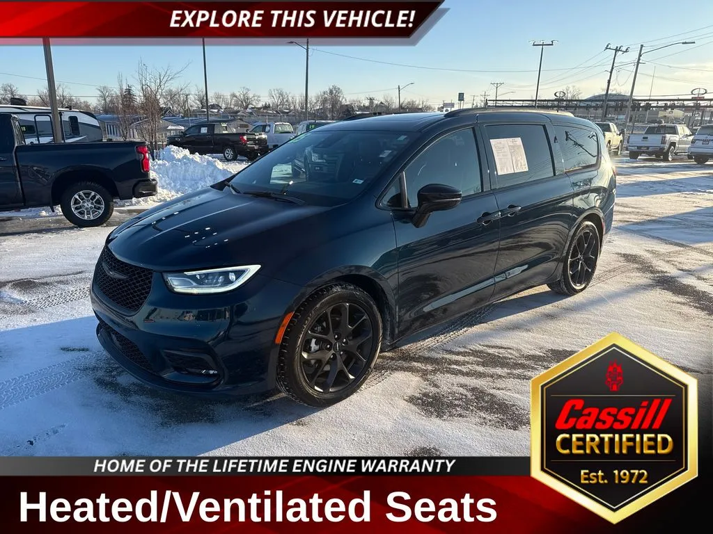 Blue 2025 Chrysler Pacifica Limited for sale in Cedar Rapids, IA