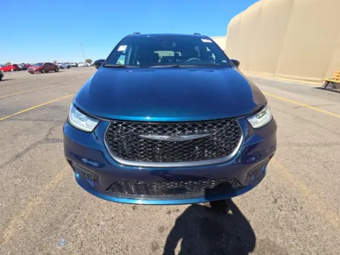 Photos of 2025 Chrysler Pacifica Limited for sale in Cedar Rapids, IA at Cassill Motors