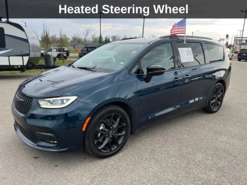 Photos of 2025 Chrysler Pacifica Limited for sale in Cedar Rapids, IA at Cassill Motors