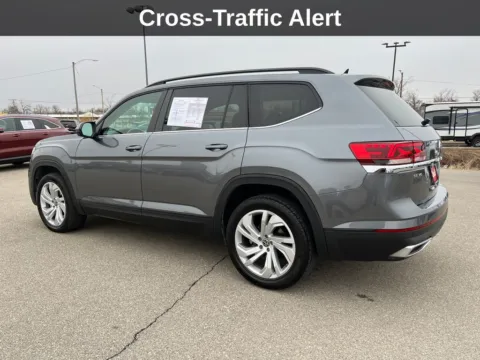 Another view of 2022 Volkswagen Atlas 3.6L V6 SE w/Technology for sale in Cedar Rapids, IA at Cassill Motors