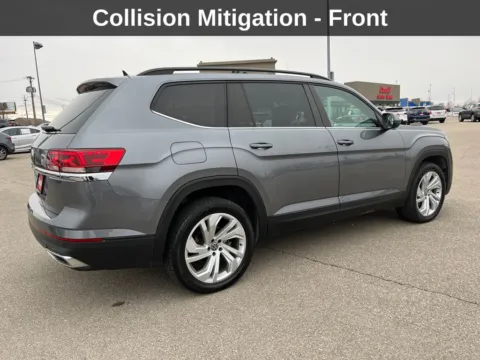 More photos of 2022 Volkswagen Atlas 3.6L V6 SE w/Technology at Cassill Motors, IA