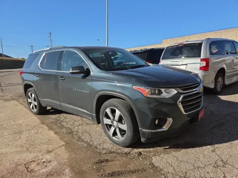 Photos of 2018 Chevrolet Traverse 3LT for sale in Cedar Rapids, IA at Cassill Motors