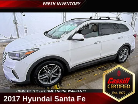 White 2017 Hyundai Santa Fe SE Ultimate for sale in Cedar Rapids, IA