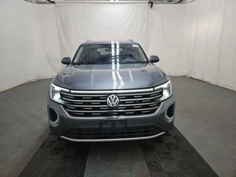 Photos of 2024 Volkswagen Atlas 2.0T SEL for sale in Cedar Rapids, IA at Cassill Motors