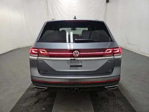 More photos of 2024 Volkswagen Atlas 2.0T SEL at Cassill Motors, IA