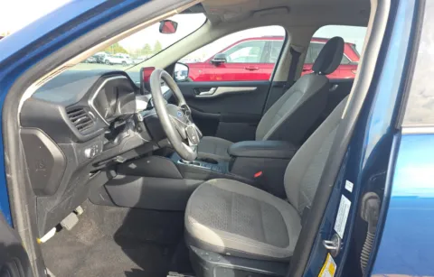 More photos of 2020 Ford Escape SE at Cassill Motors, IA