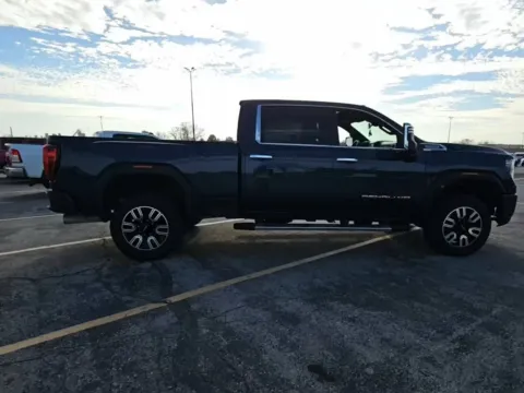 More photos of 2022 GMC Sierra 2500HD Denali at Cassill Motors, IA