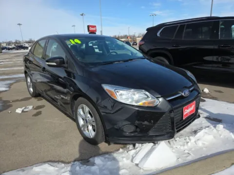 Photos of 2014 Ford Focus SE for sale in Cedar Rapids, IA at Cassill Motors