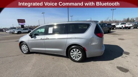 Another view of 2017 Chrysler Pacifica Touring for sale in Cedar Rapids, IA at Cassill Motors