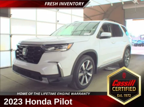 White 2023 Honda Pilot Touring for sale in Cedar Rapids, IA