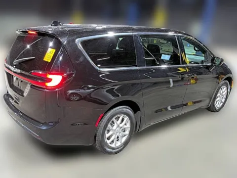 Photos of 2025 Chrysler Pacifica Select for sale in Cedar Rapids, IA at Cassill Motors