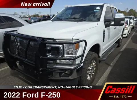White 2022 Ford F-250SD XLT for sale in Cedar Rapids, IA
