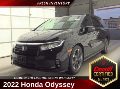 Black 2022 Honda Odyssey Elite for sale in Cedar Rapids, IA