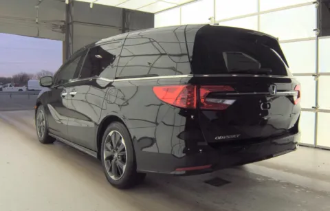 More photos of 2022 Honda Odyssey Elite at Cassill Motors, IA