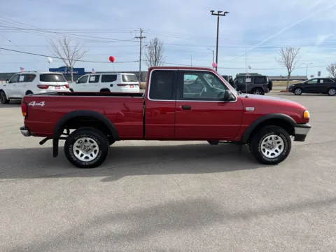 More photos of 2000 Mazda B3000 SE at Cassill Motors, IA