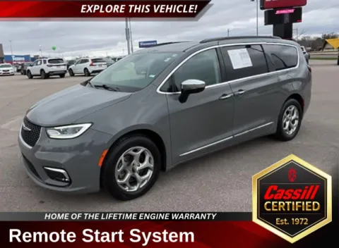 Gray 2023 Chrysler Pacifica Limited for sale in Cedar Rapids, IA