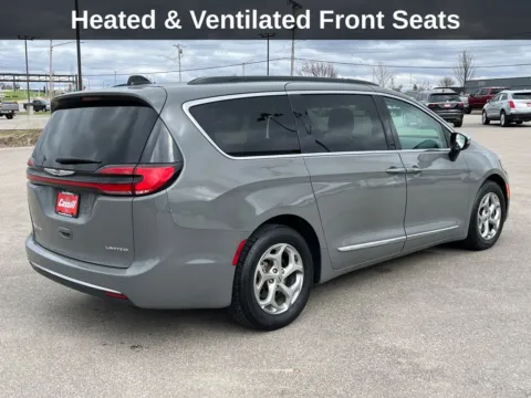 Another view of 2023 Chrysler Pacifica Limited for sale in Cedar Rapids, IA at Cassill Motors