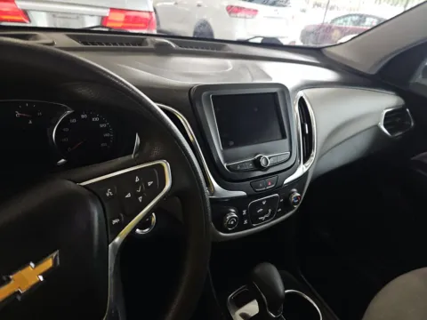 More photos of 2022 Chevrolet Equinox LT at Cassill Motors, IA