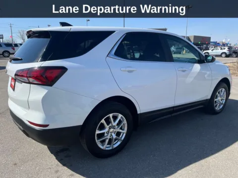 More photos of 2022 Chevrolet Equinox LT at Cassill Motors, IA