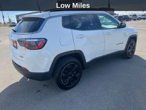 More photos of 2018 Jeep Compass Latitude at Cassill Motors, IA