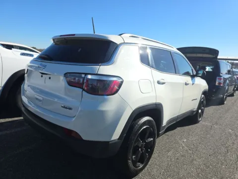 More photos of 2018 Jeep Compass Latitude at Cassill Motors, IA