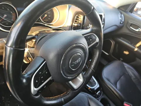 More photos of 2019 Jeep Compass Limited at Cassill Motors, IA