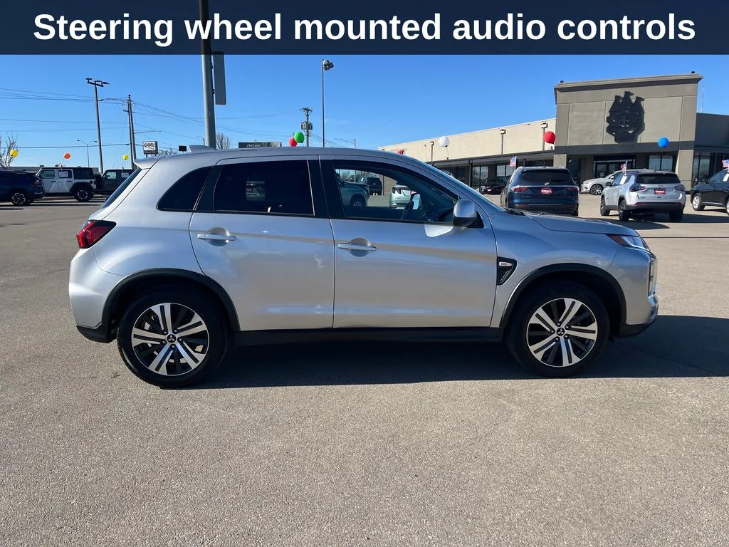 2025 Mitsubishi Outlander Sport ES - Photo 8