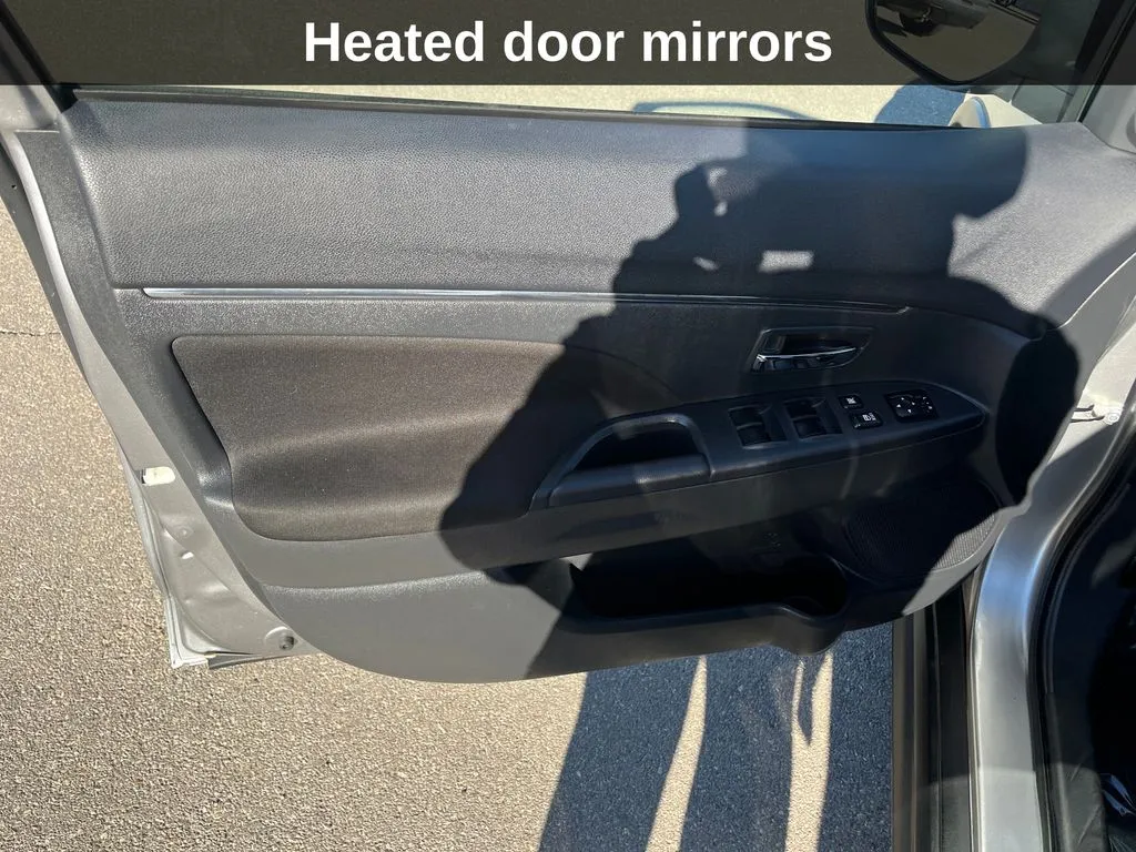 2025 Mitsubishi Outlander Sport ES - Photo 13
