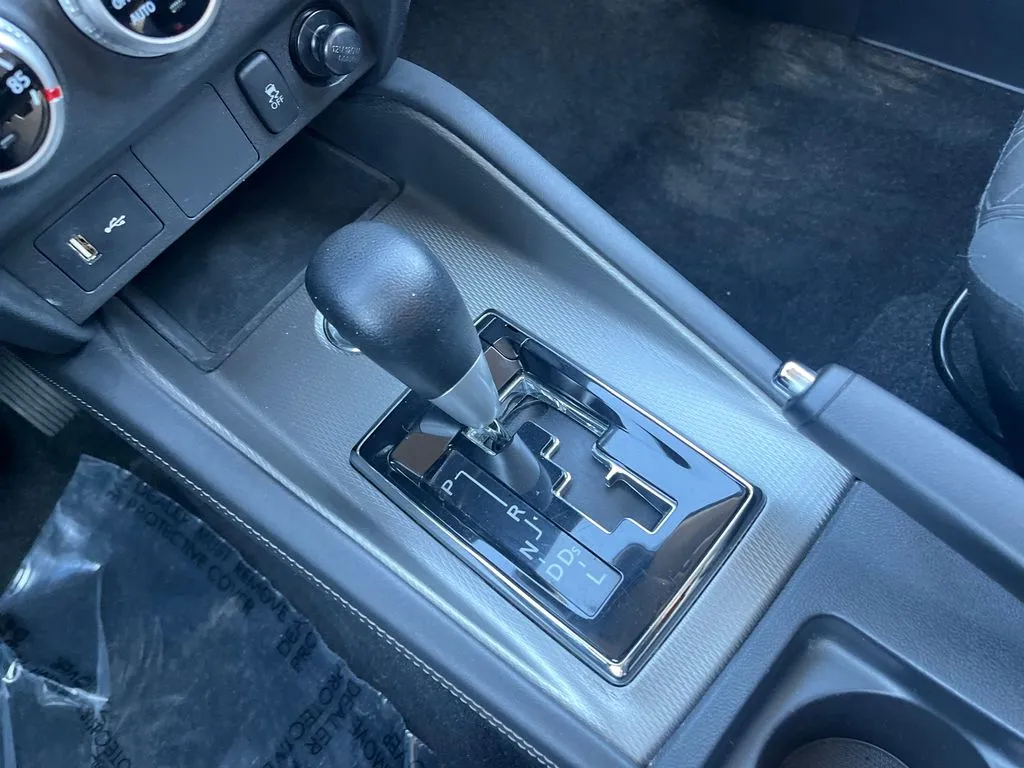 2025 Mitsubishi Outlander Sport ES - Photo 24