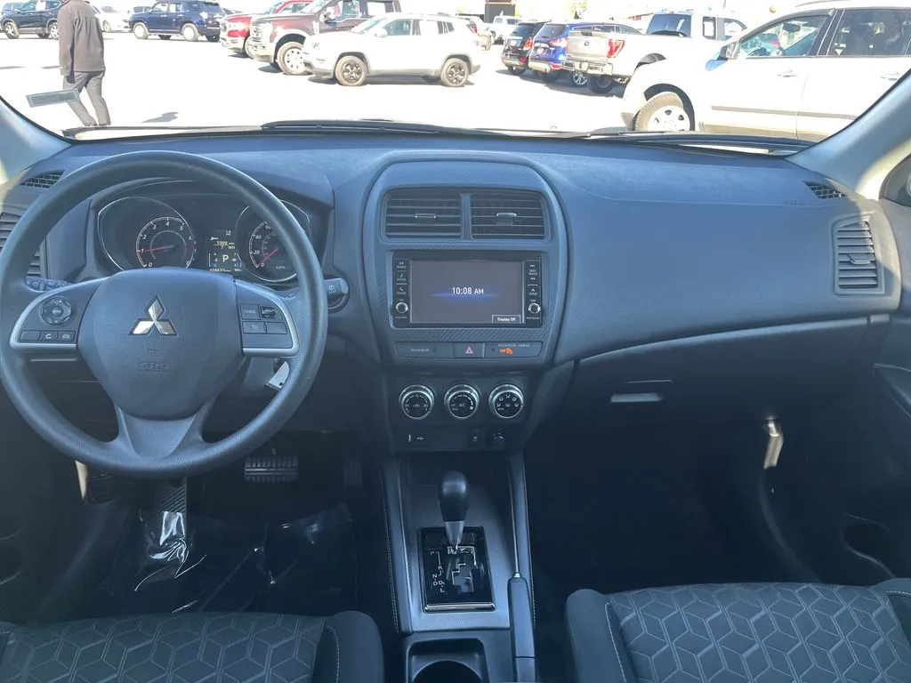 2025 Mitsubishi Outlander Sport ES - Photo 16