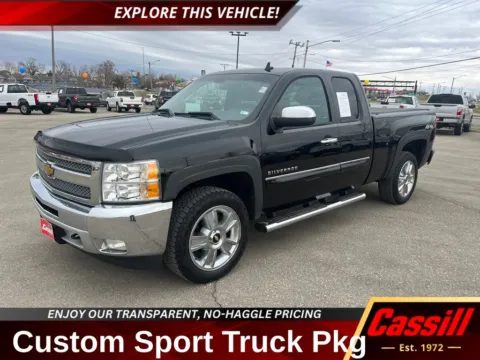 Black 2013 Chevrolet Silverado 1500 LT for sale in Cedar Rapids, IA