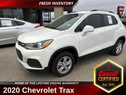 White 2020 Chevrolet Trax LT for sale in Cedar Rapids, IA