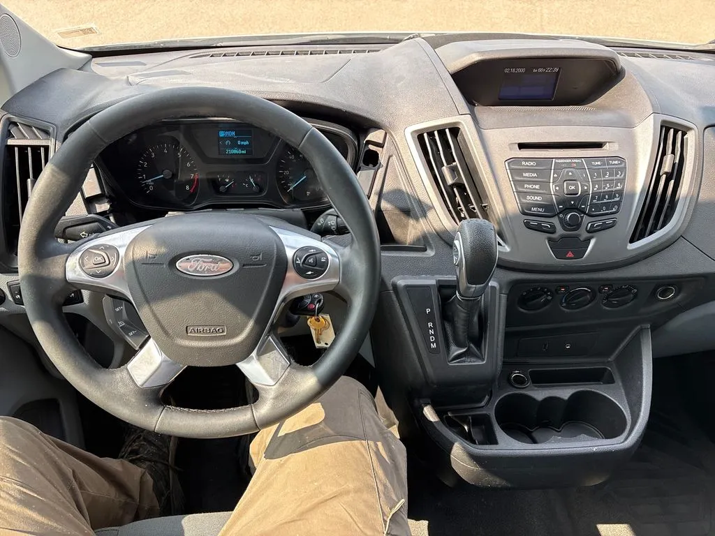 2016 Ford Transit Base - Photo 16