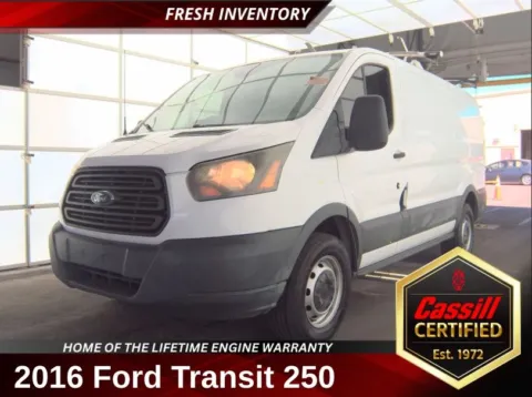 White 2016 Ford Transit-250 for sale in Cedar Rapids, IA