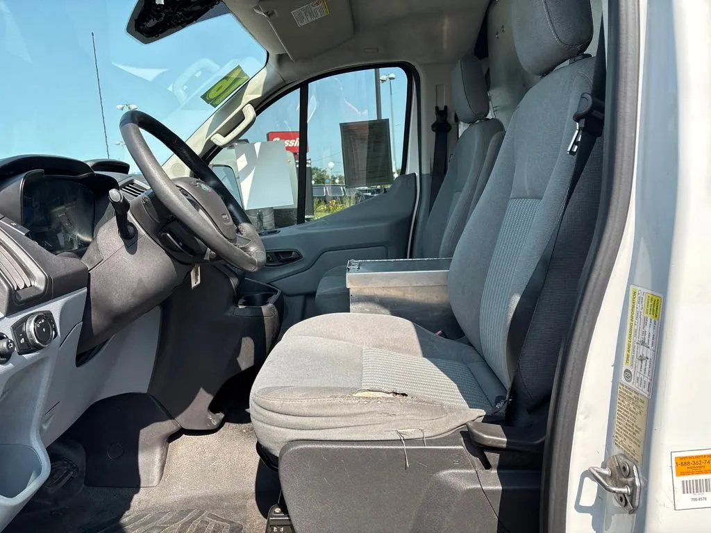 2016 Ford Transit Base - Photo 11
