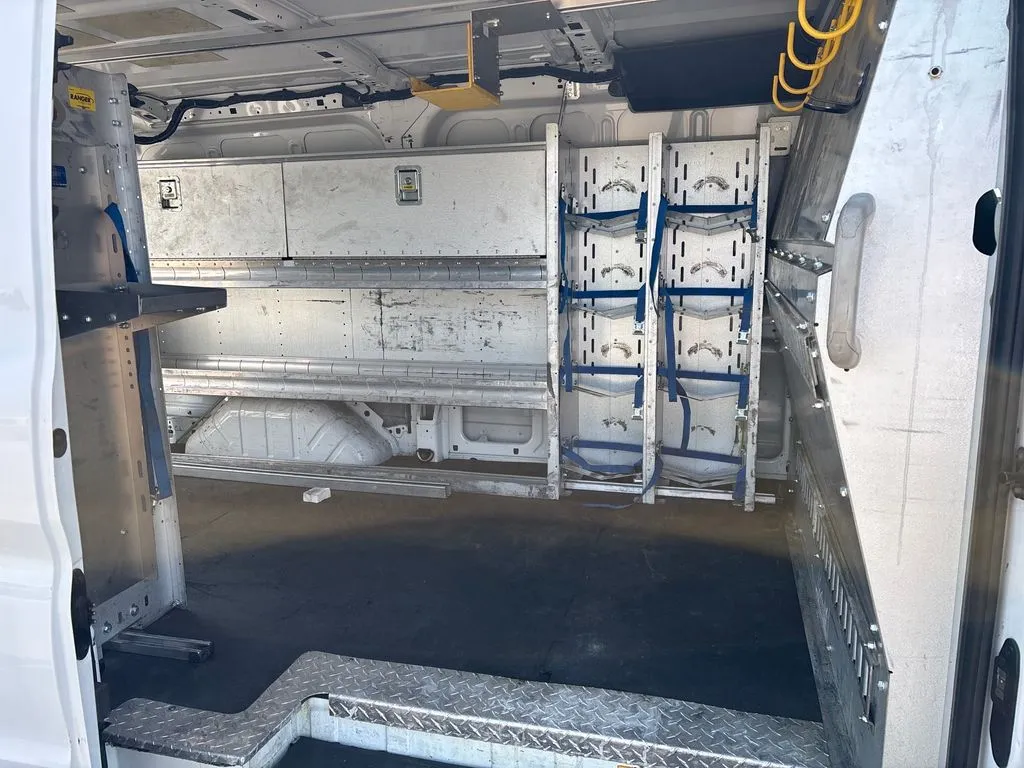 2016 Ford Transit Base - Photo 25