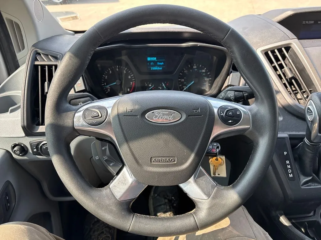 2016 Ford Transit Base - Photo 17