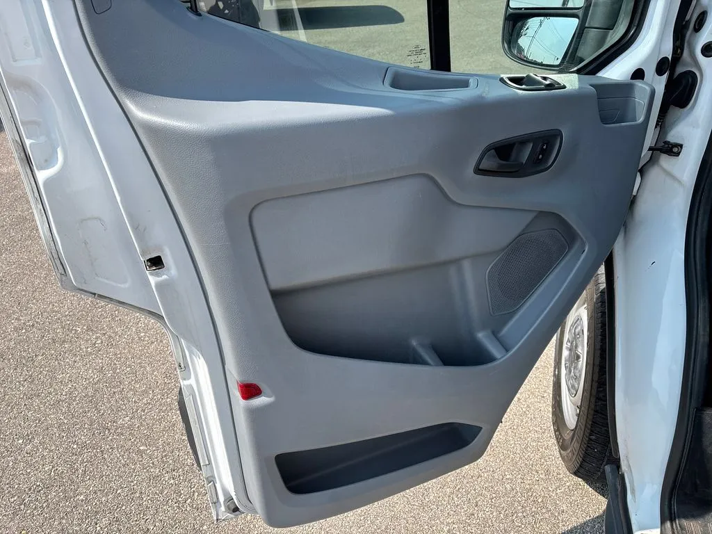 2016 Ford Transit Base - Photo 12