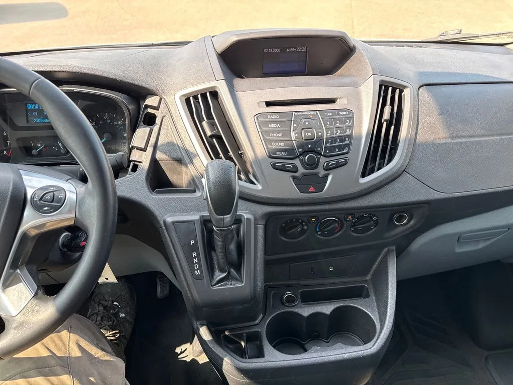 2016 Ford Transit Base - Photo 14