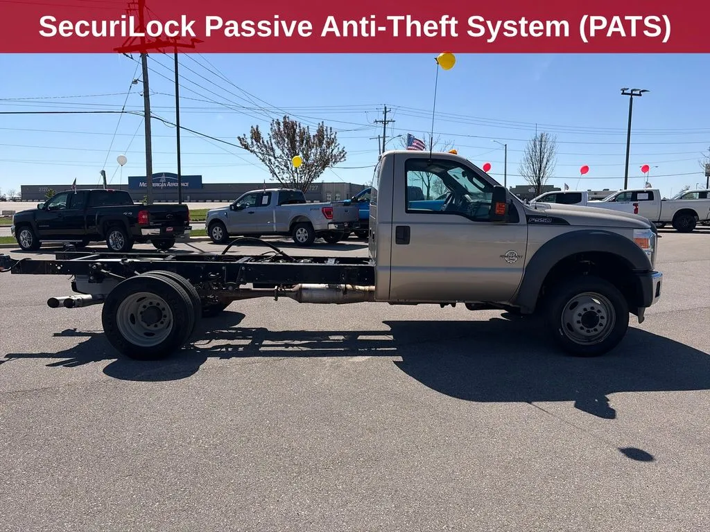2014 Ford F-550 - Photo 7